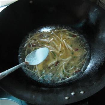 咖喱香肉末金菇汤怎么做，咖喱香肉末金菇汤怎么做好吃，咖喱香肉末金菇汤做法