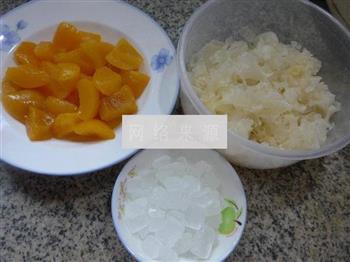 黄桃银耳怎么做，黄桃银耳怎么做好吃，黄桃银耳做法
