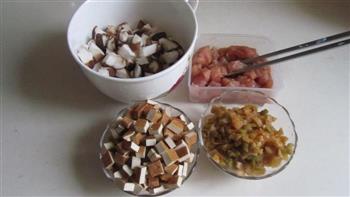 三鲜豆皮怎么做，三鲜豆皮怎么做好吃，三鲜豆皮做法