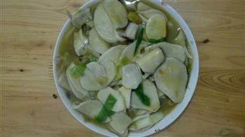 清炒鸡腿菇怎么做，清炒鸡腿菇怎么做好吃，清炒鸡腿菇做法