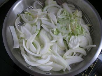 韩式泡菜部队锅怎么做，韩式泡菜部队锅怎么做好吃，韩式泡菜部队锅做法