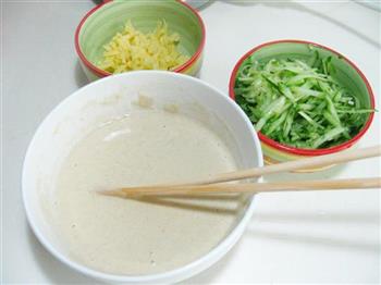奶酪黄瓜丝卷饼怎么做，奶酪黄瓜丝卷饼怎么做好吃，奶酪黄瓜丝卷饼做法