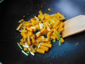 豆豉炒南瓜怎么做，豆豉炒南瓜怎么做好吃，豆豉炒南瓜做法