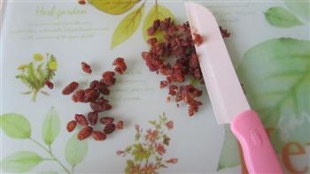 桂花葡萄干山药饼怎么做，桂花葡萄干山药饼怎么做好吃，桂花葡萄干山药饼做法