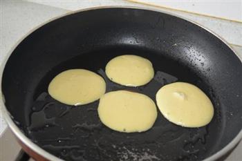 牛奶小饼怎么做，牛奶小饼怎么做好吃，牛奶小饼做法