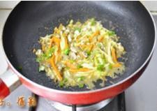 蚵仔煎怎么做，蚵仔煎怎么做好吃，蚵仔煎做法