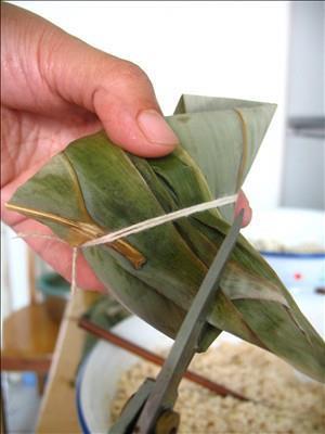 咸蛋黄五花肉粽怎么做，咸蛋黄五花肉粽怎么做好吃，咸蛋黄五花肉粽做法