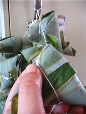 咸蛋黄五花肉粽怎么做，咸蛋黄五花肉粽怎么做好吃，咸蛋黄五花肉粽做法