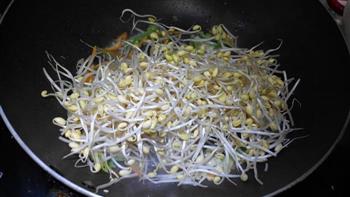 素炒黄豆芽怎么做，素炒黄豆芽怎么做好吃，素炒黄豆芽做法