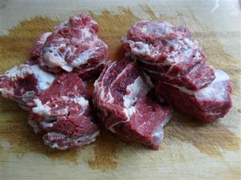 家常牛肉火锅怎么做，家常牛肉火锅怎么做好吃，家常牛肉火锅做法