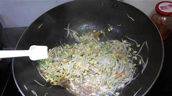 素炒黄豆芽怎么做，素炒黄豆芽怎么做好吃，素炒黄豆芽做法