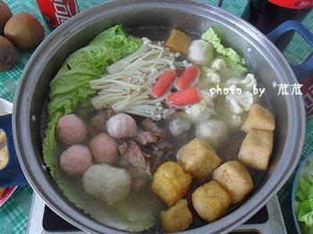 排骨鲜汤什锦火锅怎么做，排骨鲜汤什锦火锅怎么做好吃，排骨鲜汤什锦火锅做法