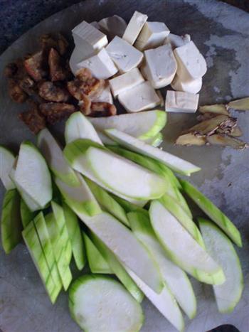 丝瓜豆腐汤怎么做，丝瓜豆腐汤怎么做好吃，丝瓜豆腐汤做法