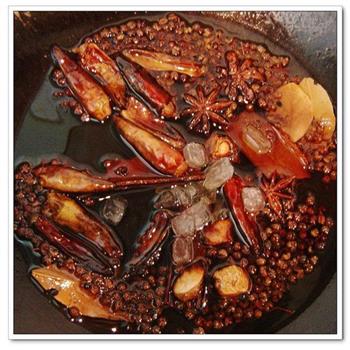 麻辣鸡火锅怎么做，麻辣鸡火锅怎么做好吃，麻辣鸡火锅做法