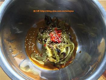 素拌烤青椒怎么做，素拌烤青椒怎么做好吃，素拌烤青椒做法