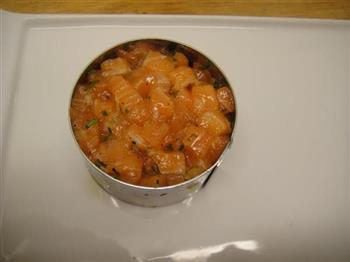 帝王鲑挞挞配米饭球怎么做,帝王鲑挞挞配米饭球怎么做好吃,帝王鲑挞挞配米饭球做法 帝王鲑挞挞配米饭球怎么做,帝王鲑挞挞配米饭球怎么做好吃,帝王鲑挞挞配米饭球做法