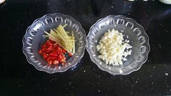 开胃下饭 糖醋酸辣黄瓜怎么做，开胃下饭 糖醋酸辣黄瓜怎么做好吃，开胃下饭 糖醋酸辣黄瓜做法