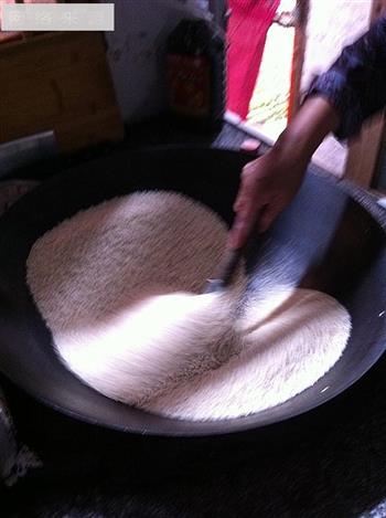 产妇美食-红糖炒米汤怎么做，产妇美食-红糖炒米汤怎么做好吃，产妇美食-红糖炒米汤做法