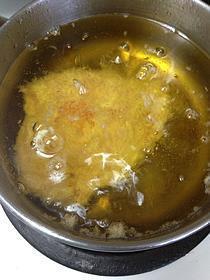 爆浆炸猪排怎么做，爆浆炸猪排怎么做好吃，爆浆炸猪排做法