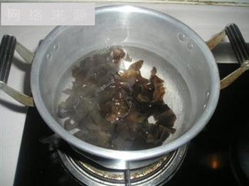 木耳拌瓜丝怎么做，木耳拌瓜丝怎么做好吃，木耳拌瓜丝做法