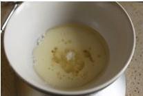 草莓奶油蛋糕卷怎么做，草莓奶油蛋糕卷怎么做好吃，草莓奶油蛋糕卷做法