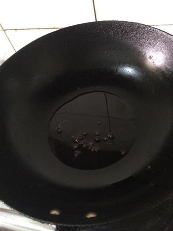 凉拌青笋怎么做，凉拌青笋怎么做好吃，凉拌青笋做法