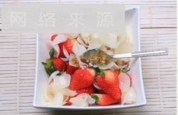 桂花百合草莓怎么做，桂花百合草莓怎么做好吃，桂花百合草莓做法