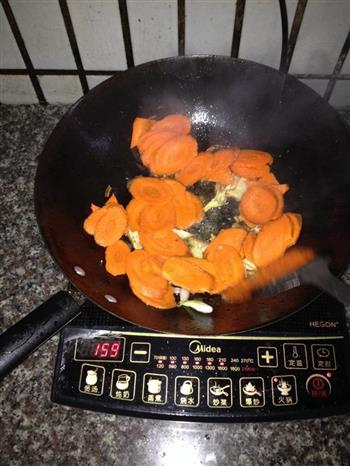 素炒芹菜红萝卜怎么做，素炒芹菜红萝卜怎么做好吃，素炒芹菜红萝卜做法