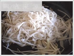 干炒牛河怎么做，干炒牛河怎么做好吃，干炒牛河做法