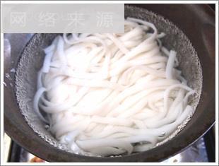 干炒牛河怎么做，干炒牛河怎么做好吃，干炒牛河做法