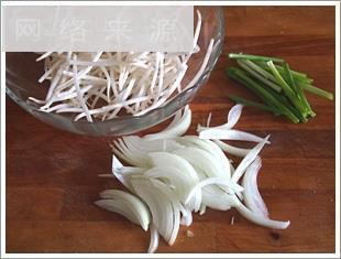 干炒牛河怎么做，干炒牛河怎么做好吃，干炒牛河做法