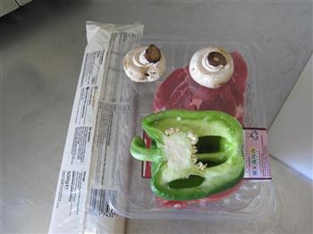 黑椒牛柳炒意面怎么做，黑椒牛柳炒意面怎么做好吃，黑椒牛柳炒意面做法