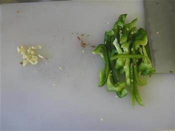 黑椒牛柳炒意面怎么做，黑椒牛柳炒意面怎么做好吃，黑椒牛柳炒意面做法