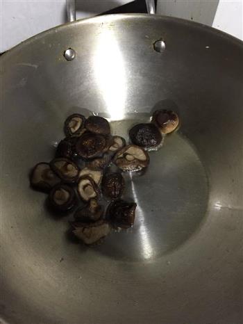 香菇卤面筋怎么做，香菇卤面筋怎么做好吃，香菇卤面筋做法