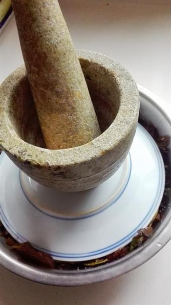 腌香椿芽怎么做，腌香椿芽怎么做好吃，腌香椿芽做法
