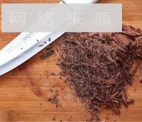 草莓巧克力怎么做，草莓巧克力怎么做好吃，草莓巧克力做法