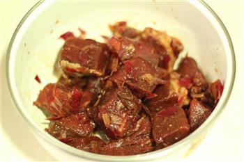 黑胡椒苹果牛肉粒怎么做，黑胡椒苹果牛肉粒怎么做好吃，黑胡椒苹果牛肉粒做法