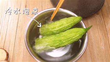 瘦身养颜苦瓜片怎么做，瘦身养颜苦瓜片怎么做好吃，瘦身养颜苦瓜片做法