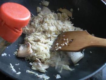 酸菜咸肉火锅怎么做，酸菜咸肉火锅怎么做好吃，酸菜咸肉火锅做法
