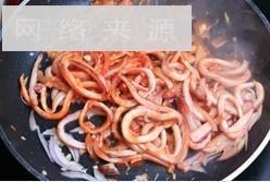 番茄鱿鱼圈怎么做，番茄鱿鱼圈怎么做好吃，番茄鱿鱼圈做法