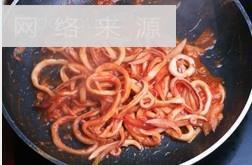番茄鱿鱼圈怎么做，番茄鱿鱼圈怎么做好吃，番茄鱿鱼圈做法