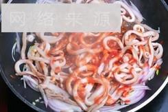 番茄鱿鱼圈怎么做，番茄鱿鱼圈怎么做好吃，番茄鱿鱼圈做法