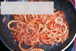 番茄鱿鱼圈怎么做，番茄鱿鱼圈怎么做好吃，番茄鱿鱼圈做法