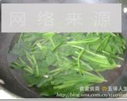 黑豆黑芝麻小鱼干凉拌菠菜怎么做，黑豆黑芝麻小鱼干凉拌菠菜怎么做好吃，黑豆黑芝麻小鱼干凉拌菠菜做法