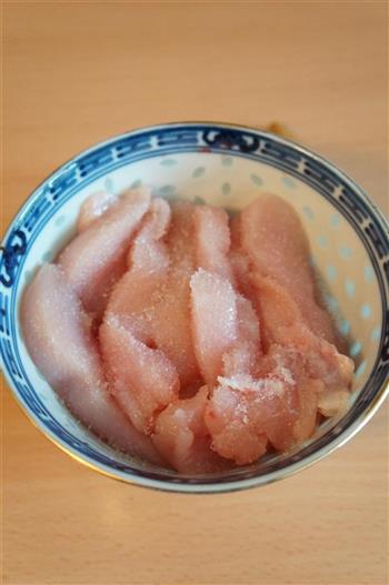 蜜瓜椰丝鸡肉沙拉怎么做，蜜瓜椰丝鸡肉沙拉怎么做好吃，蜜瓜椰丝鸡肉沙拉做法