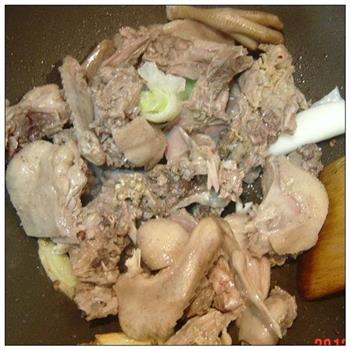 酸萝卜老鸭汤火锅怎么做，酸萝卜老鸭汤火锅怎么做好吃，酸萝卜老鸭汤火锅做法
