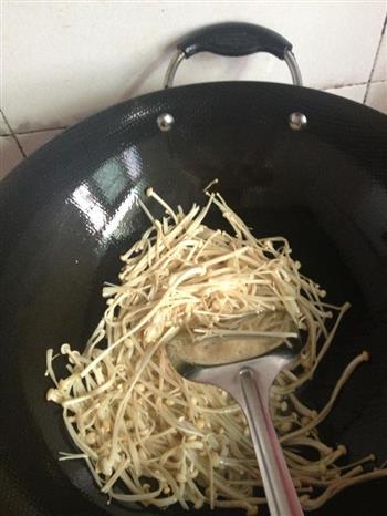 金针菇肉丸鸡蛋汤怎么做，金针菇肉丸鸡蛋汤怎么做好吃，金针菇肉丸鸡蛋汤做法