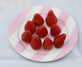 爱心草莓大福怎么做，爱心草莓大福怎么做好吃，爱心草莓大福做法