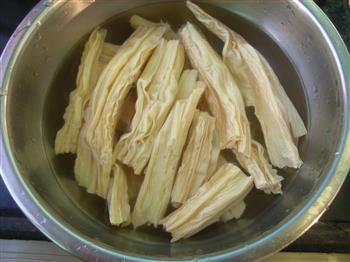 苦瓜腐竹瘦肉汤怎么做，苦瓜腐竹瘦肉汤怎么做好吃，苦瓜腐竹瘦肉汤做法