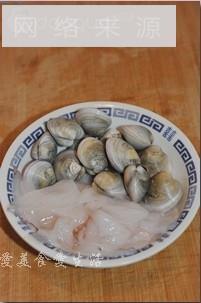 海鲜炒米粉怎么做，海鲜炒米粉怎么做好吃，海鲜炒米粉做法